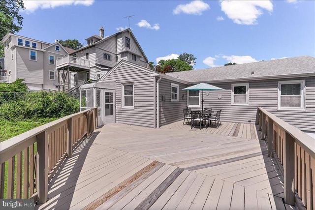 908 BROADWAY AVE, Secane, PA 19018
