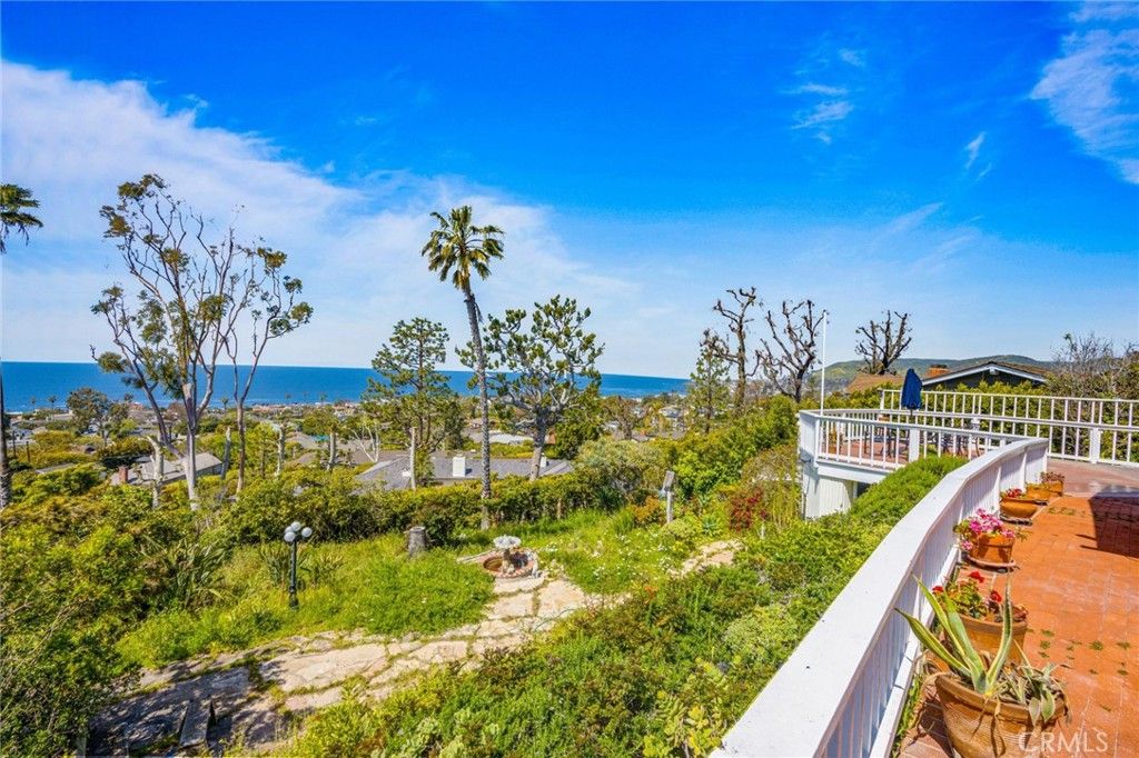 Image 10 of property listing at 1177 Temple Hills, Laguna Beach, CA 92651