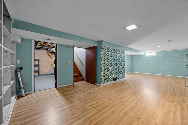 1006 Wylde Green Road, Iowa City, IA 52246