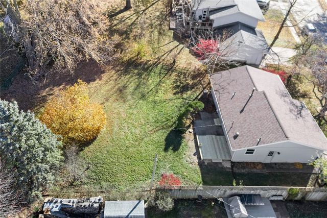 1006 Wylde Green Road, Iowa City, IA 52246