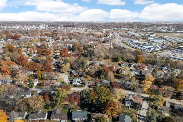 1006 Wylde Green Road, Iowa City, IA 52246