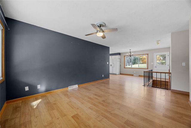 1006 Wylde Green Road, Iowa City, IA 52246