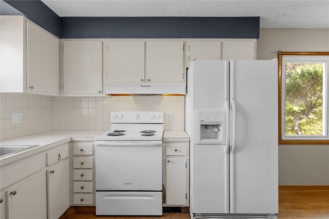 1006 Wylde Green Road, Iowa City, IA 52246