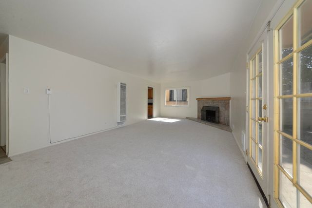 7716 McKnight Avenue NE, Albuquerque, NM 87110