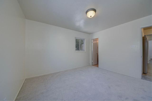 7716 McKnight Avenue NE, Albuquerque, NM 87110