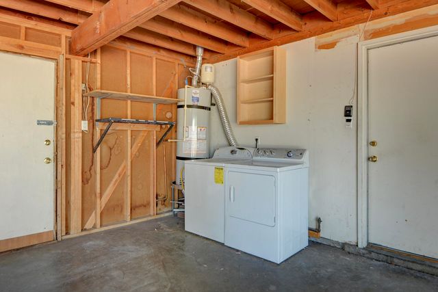 7716 McKnight Avenue NE, Albuquerque, NM 87110