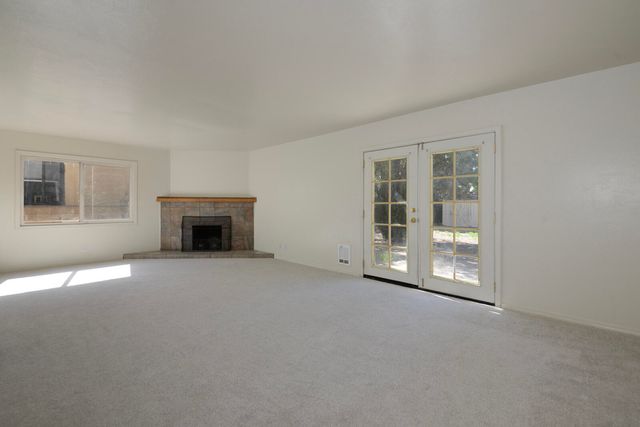 7716 McKnight Avenue NE, Albuquerque, NM 87110
