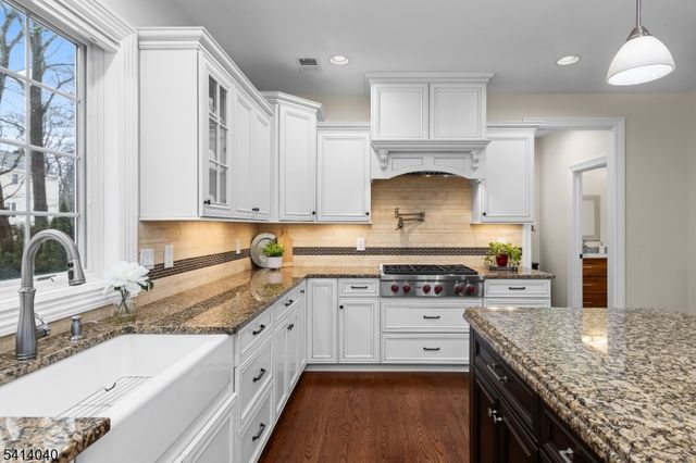 31 Mountainview Rd, Chatham Twp., NJ 07928