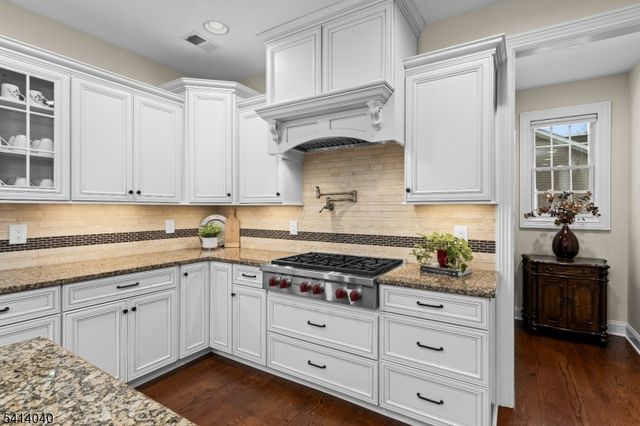 31 Mountainview Rd, Chatham Twp., NJ 07928