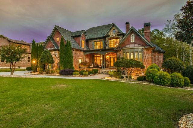 2720 Wildflower Way, Hoschton, GA 30548