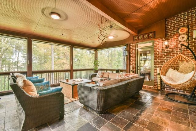 2720 Wildflower Way, Hoschton, GA 30548