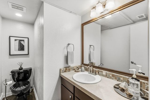 10578 High Hollows Drive 268, Dallas, TX 75230