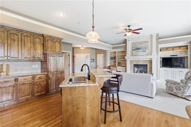 4237 Park Springs Drive, Lee's Summit, MO 64064