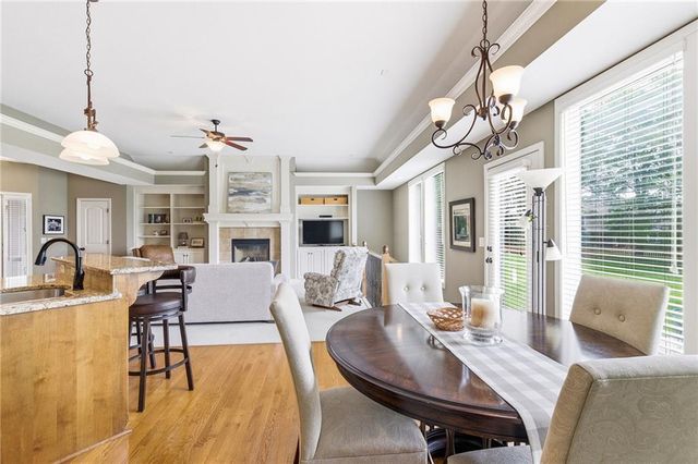 4237 Park Springs Drive, Lee's Summit, MO 64064
