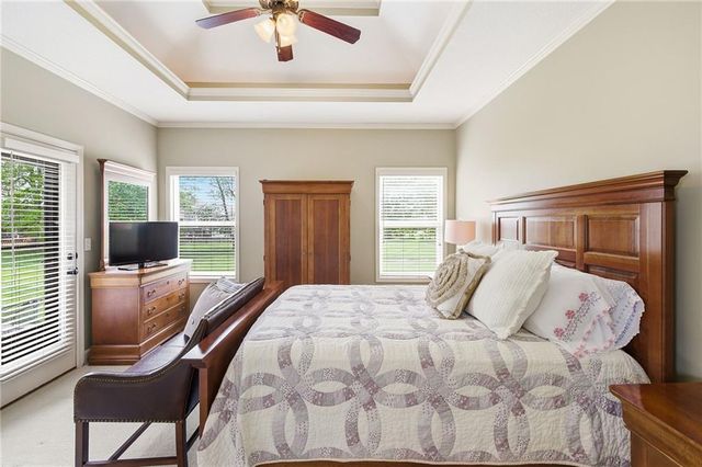 4237 Park Springs Drive, Lee's Summit, MO 64064