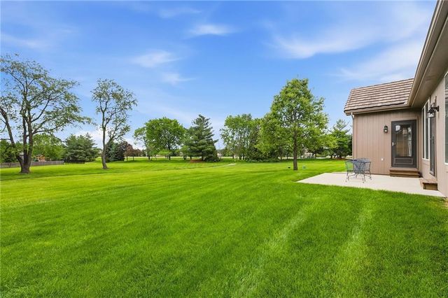 4237 Park Springs Drive, Lee's Summit, MO 64064