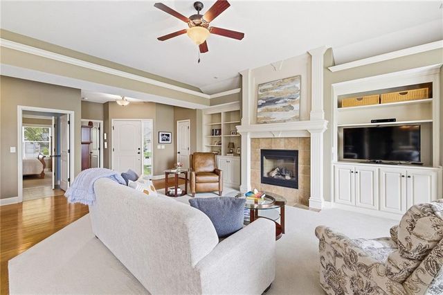 4237 Park Springs Drive, Lee's Summit, MO 64064
