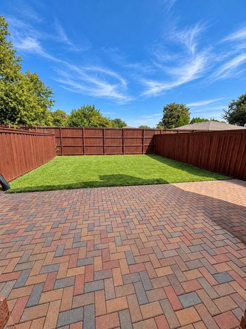 1216 Plaza Way, Richardson, TX 75080