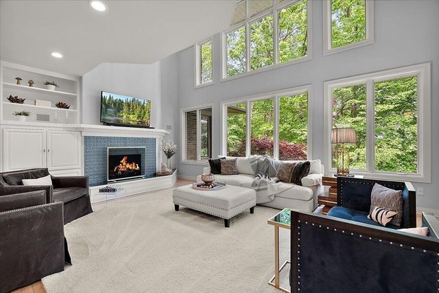 4166 Mystic Oak Court NE, Grand Rapids, MI 49525