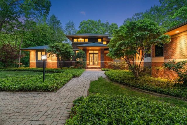 4166 Mystic Oak Court NE, Grand Rapids, MI 49525