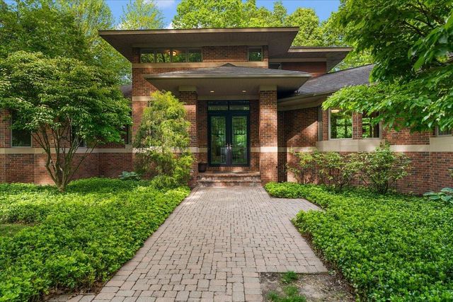 4166 Mystic Oak Court NE, Grand Rapids, MI 49525