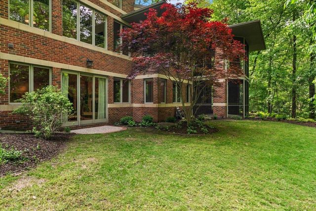 4166 Mystic Oak Court NE, Grand Rapids, MI 49525
