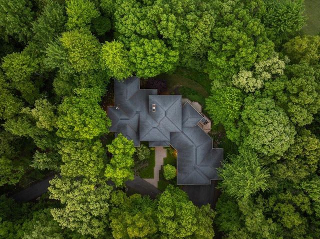 4166 Mystic Oak Court NE, Grand Rapids, MI 49525