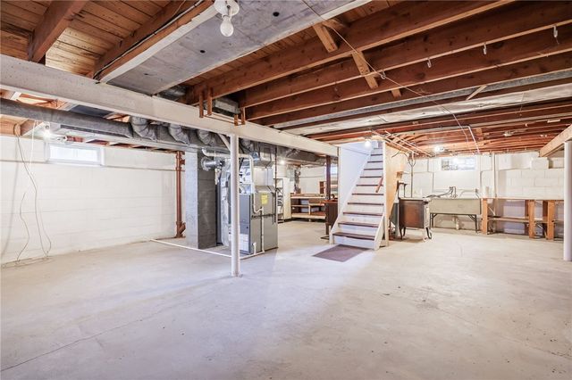 65 Villewood Drive, Greece, NY 14616