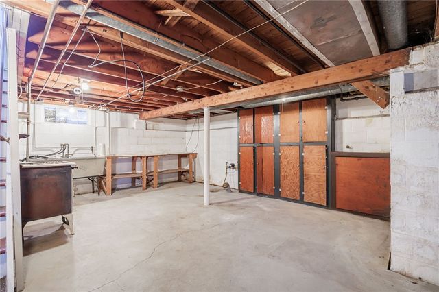 65 Villewood Drive, Greece, NY 14616