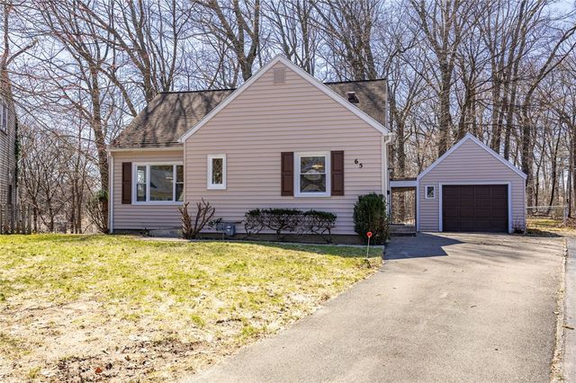 65 Villewood Drive, Greece, NY 14616