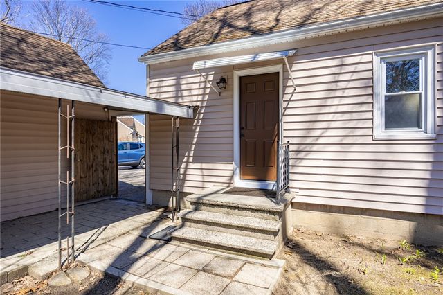 65 Villewood Drive, Greece, NY 14616