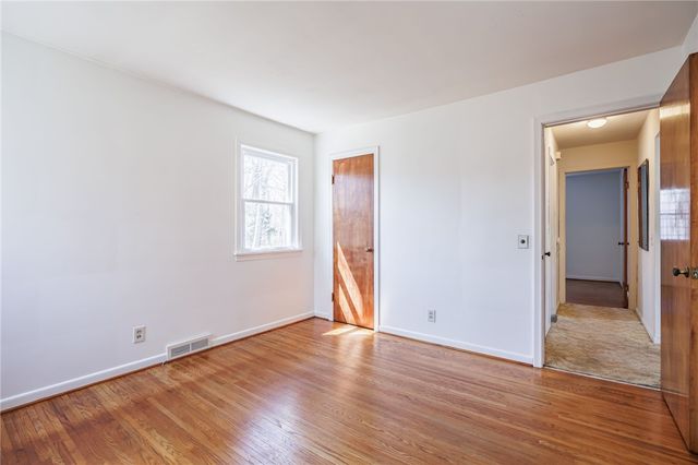 65 Villewood Drive, Greece, NY 14616