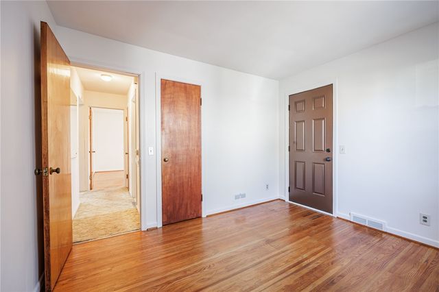 65 Villewood Drive, Greece, NY 14616