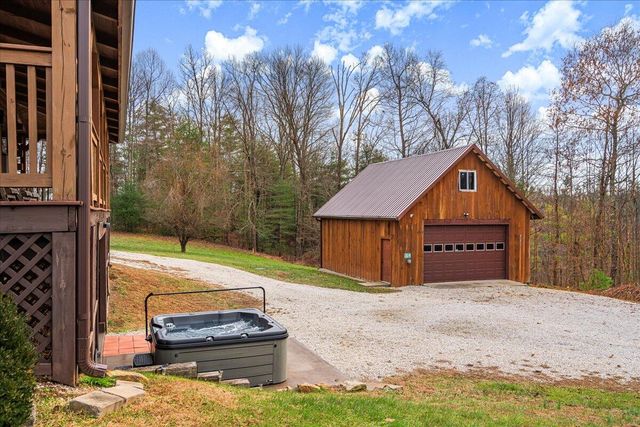 1080 State Hwy 715, Rogers, KY 41365