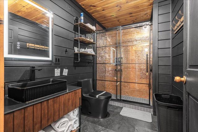 1080 State Hwy 715, Rogers, KY 41365