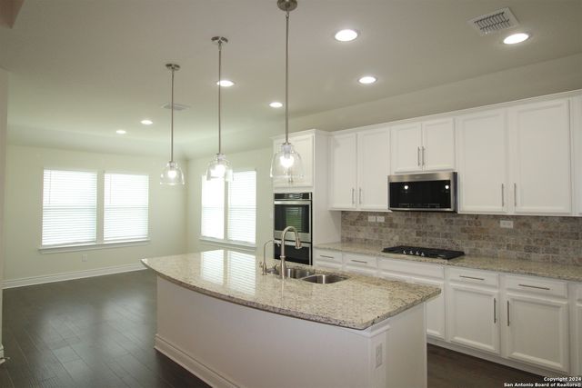 3050 Bright Skies, San Antonio, TX 78261