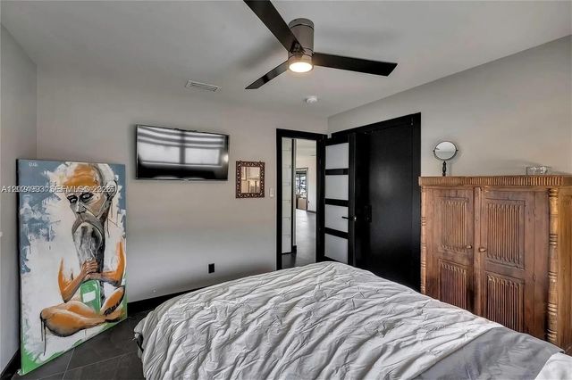 530 NW 39th St, Oakland Park, FL 33309