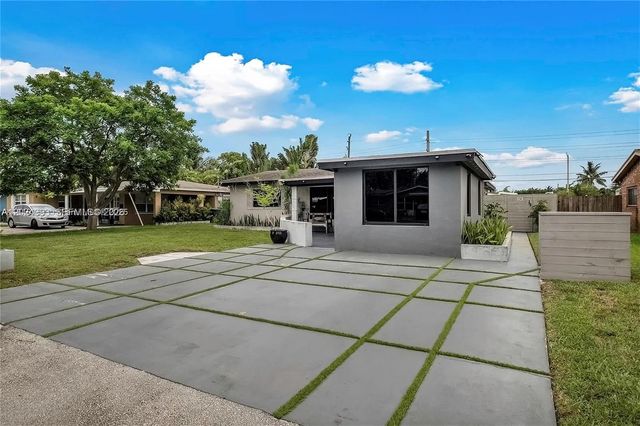 530 NW 39th St, Oakland Park, FL 33309