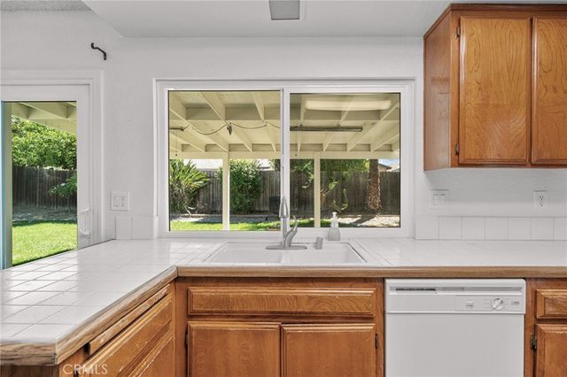7553 Niagara, Fontana, CA 92336