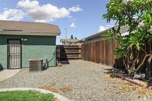 7553 Niagara, Fontana, CA 92336