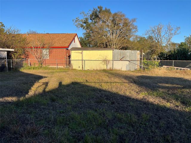 612 Silliman Street, Sealy, TX 77474