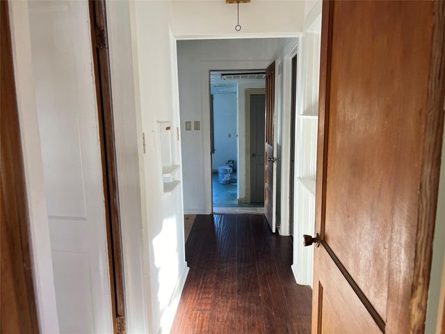 612 Silliman Street, Sealy, TX 77474