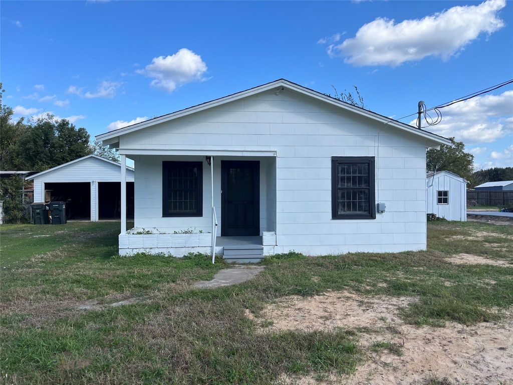 612 Silliman Street, Sealy, TX 77474