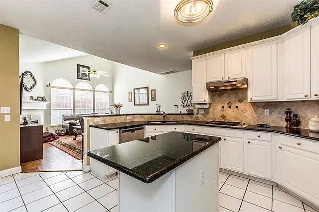 1612 Chester Drive, Plano, TX 75025