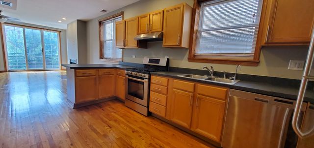 2554 W Walton Street 2, Chicago, IL 60622