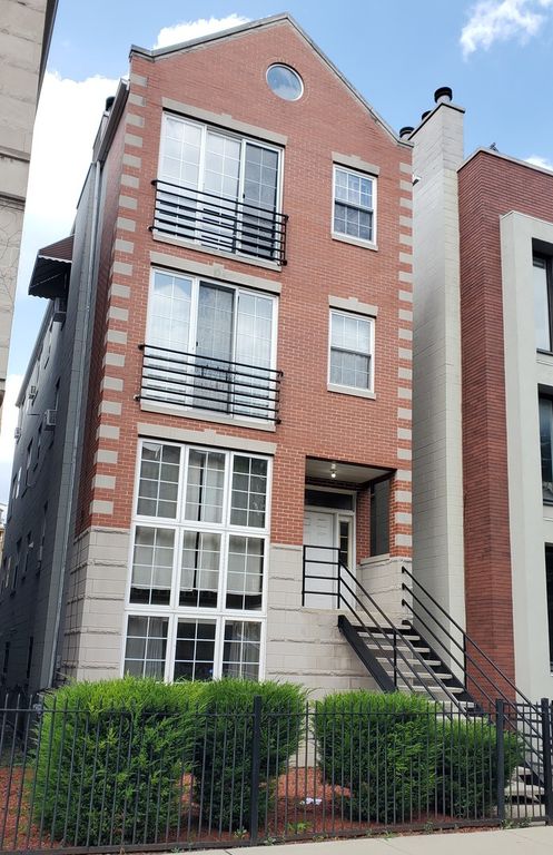 2554 W Walton Street 2, Chicago, IL 60622