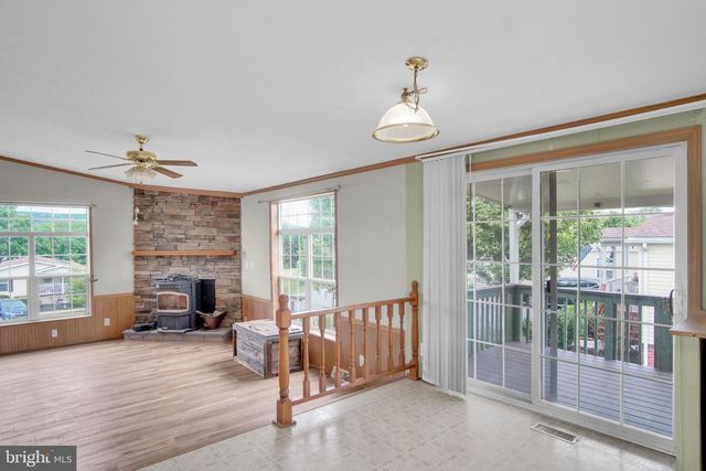1 PINE ST, Fredericksburg, PA 17026