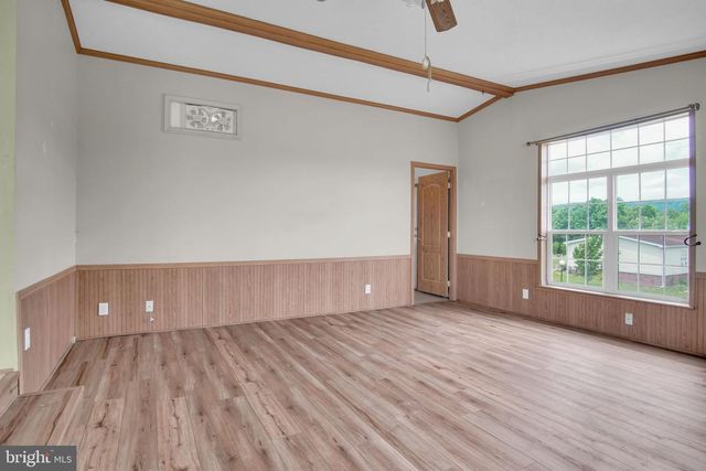 1 PINE ST, Fredericksburg, PA 17026