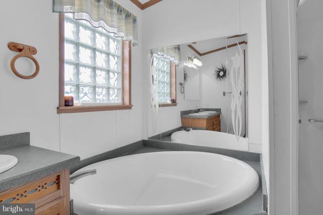 1 PINE ST, Fredericksburg, PA 17026