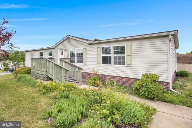 1 PINE ST, Fredericksburg, PA 17026